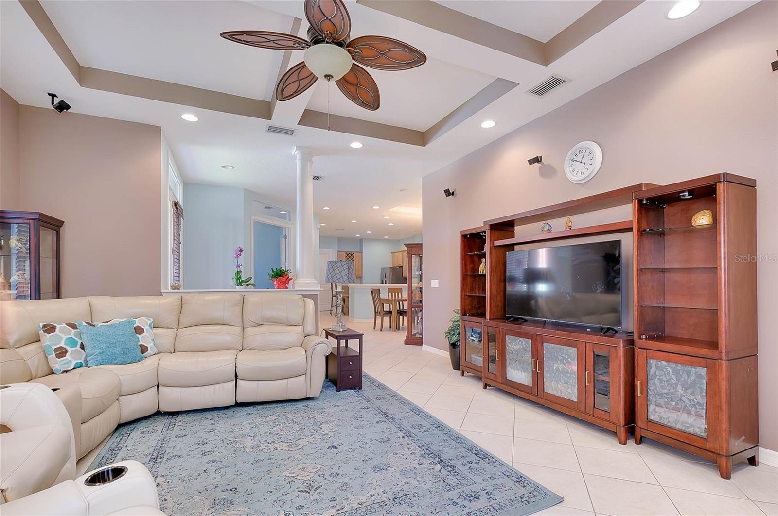 PALMA SOLA TRACE - Residential