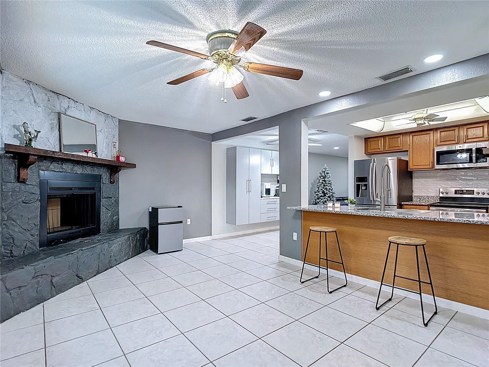 SPRING HILL - Residential