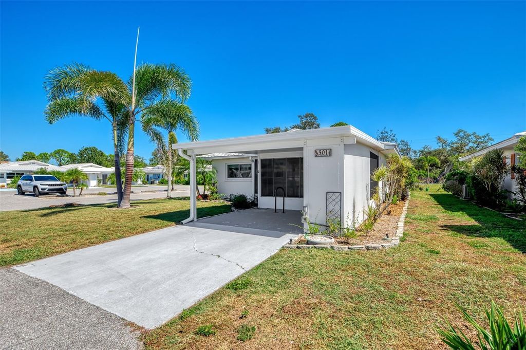 Photo of 501 Sloop Way, Nokomis, FL 34275 (MLS # N6140847)