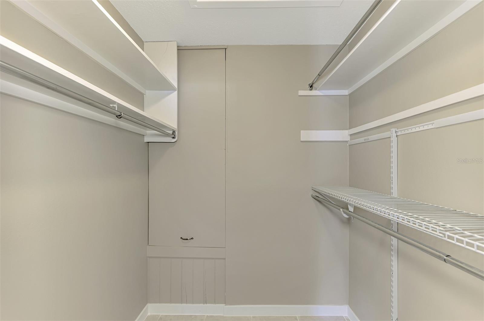 FAIRWINDS VILLAGE - Residential