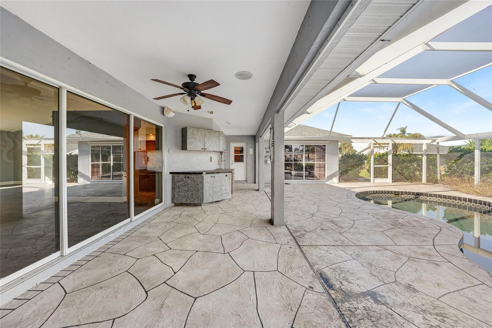 ROTONDA WEST BROADMOOR - Residential