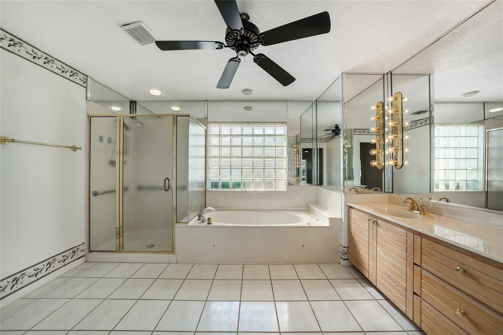 ROTONDA WEST BROADMOOR - Residential