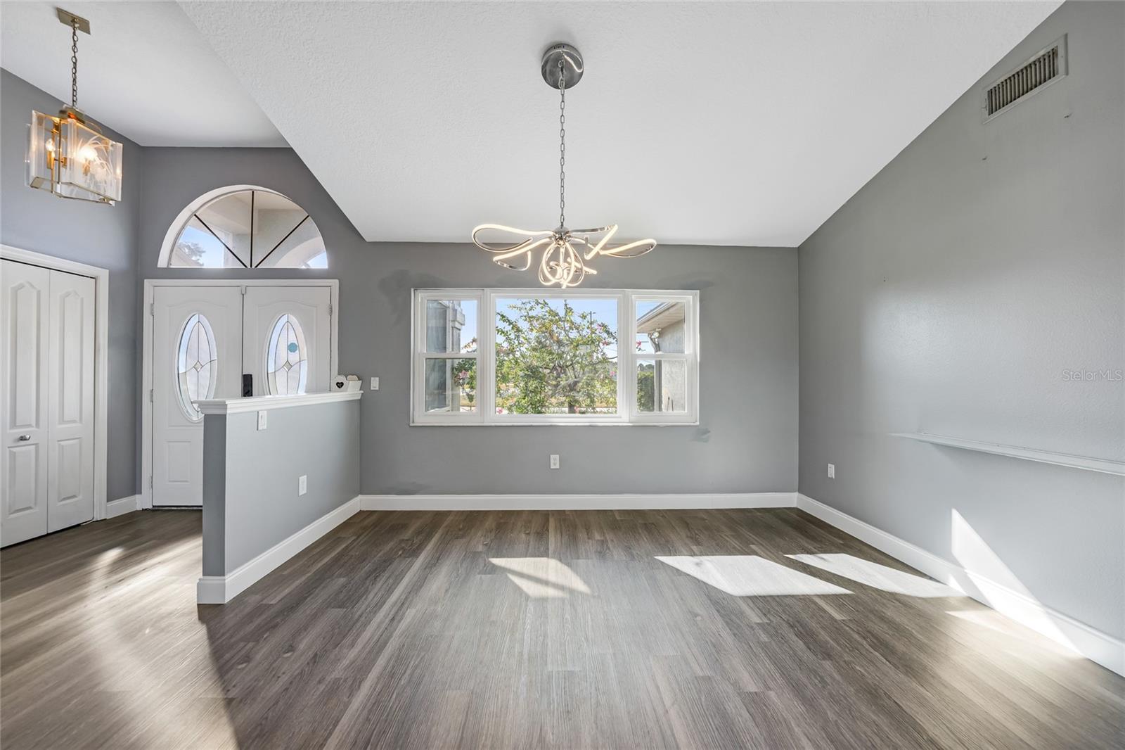 ROTONDA WEST BROADMOOR - Residential