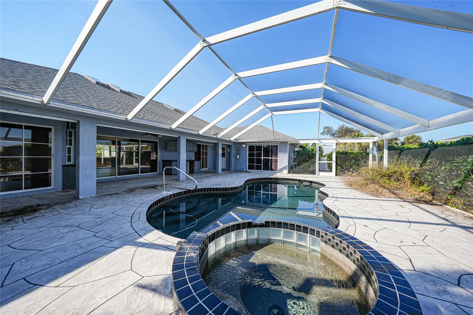 ROTONDA WEST BROADMOOR - Residential