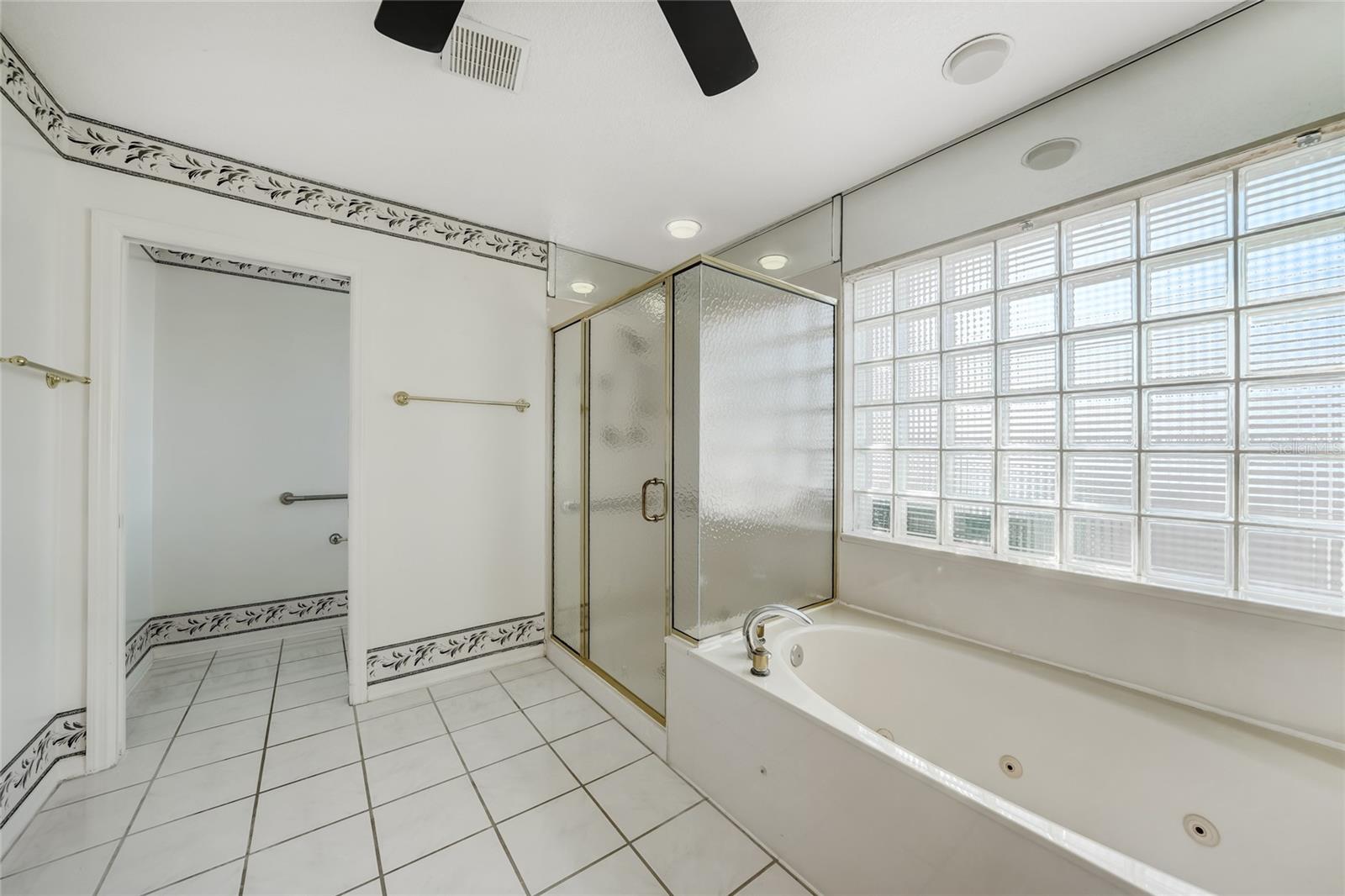 ROTONDA WEST BROADMOOR - Residential