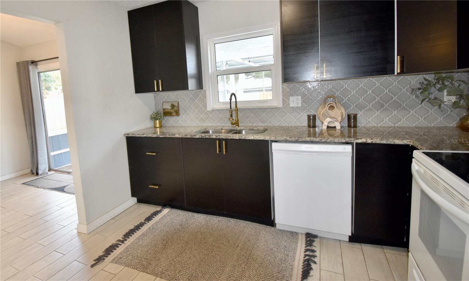 SEVEN SPGS HOMES - Residential