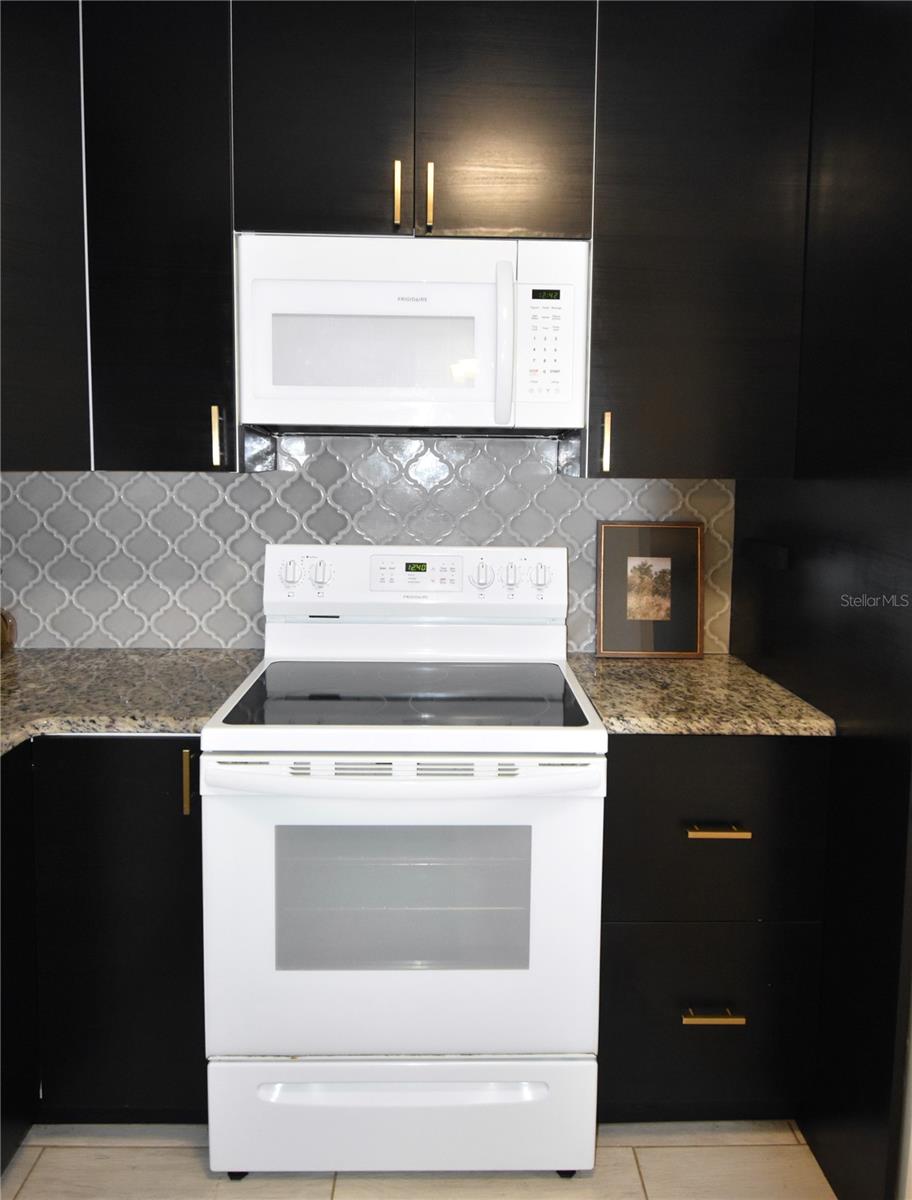 SEVEN SPGS HOMES - Residential