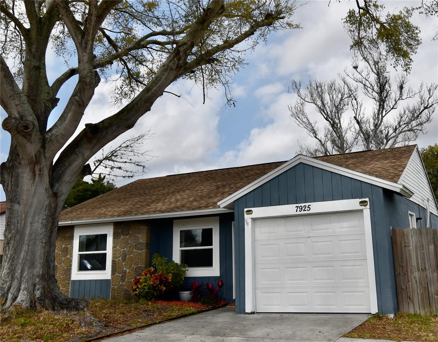 SEVEN SPGS HOMES - Residential