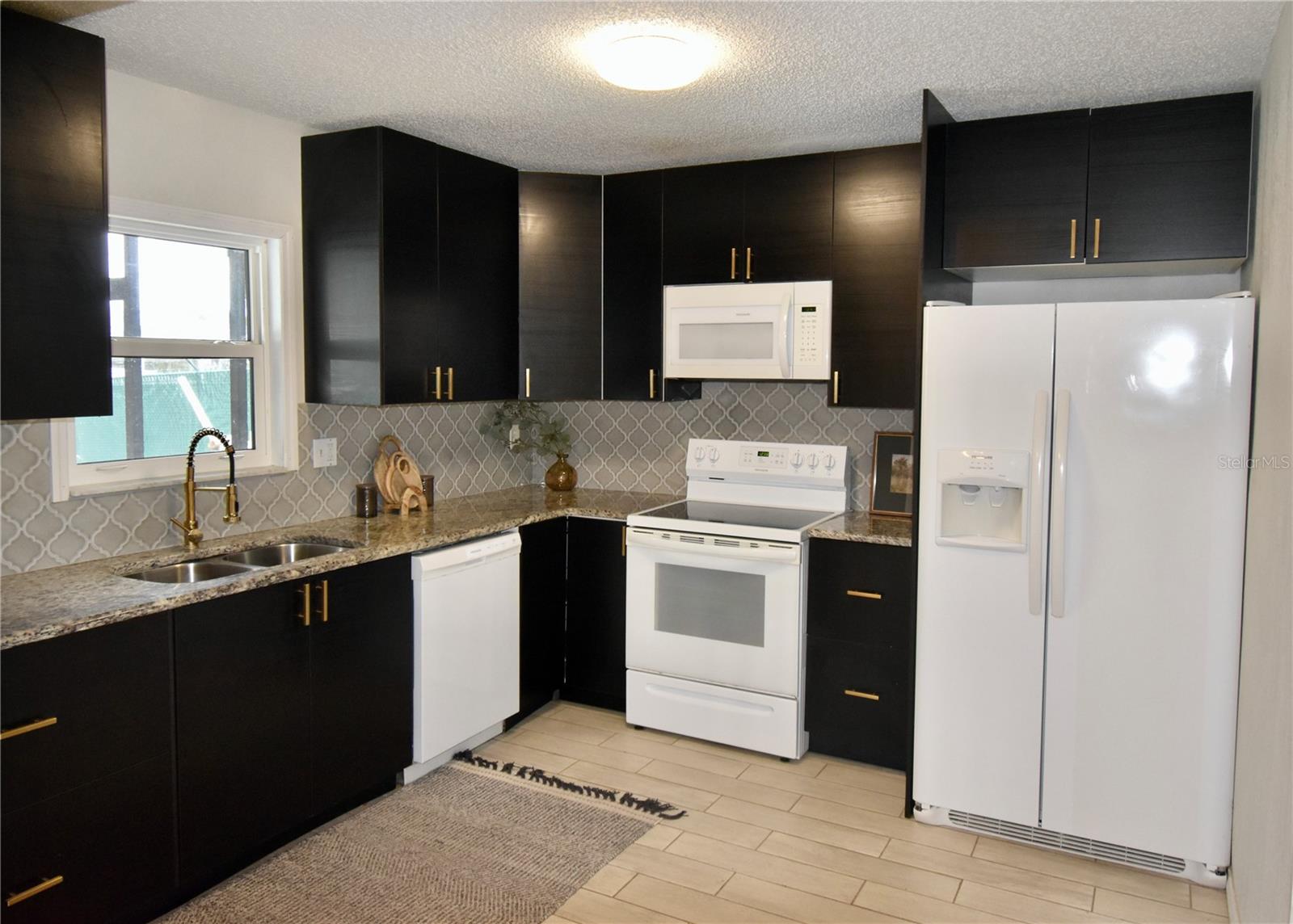 SEVEN SPGS HOMES - Residential