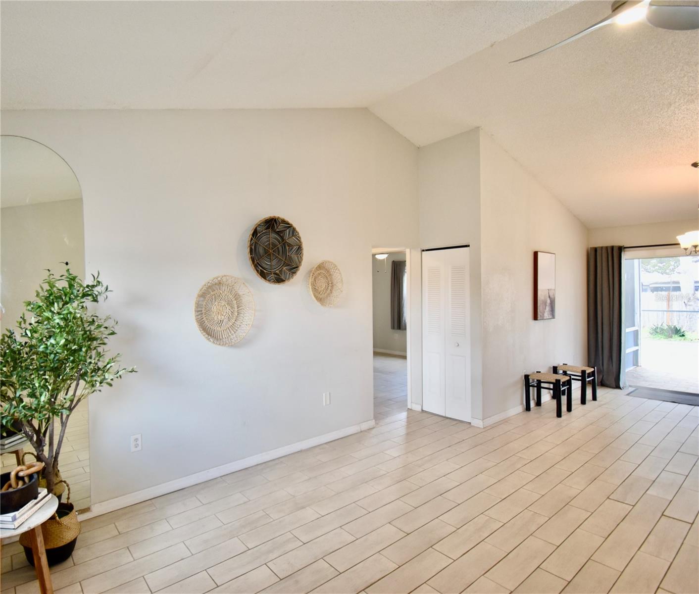 SEVEN SPGS HOMES - Residential