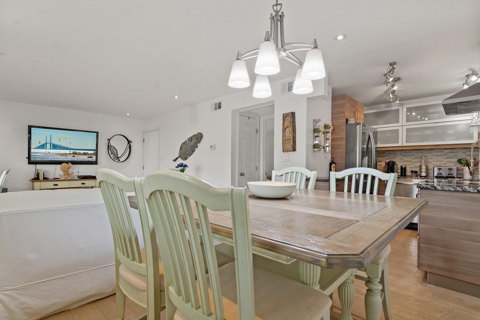 WATERSIDE AT COQUINA KEY SOUTH - Residential