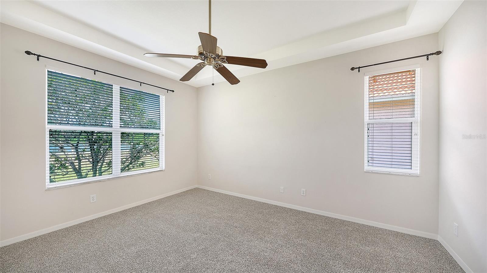 PELICAN POINTE GOLF & CC - Residential