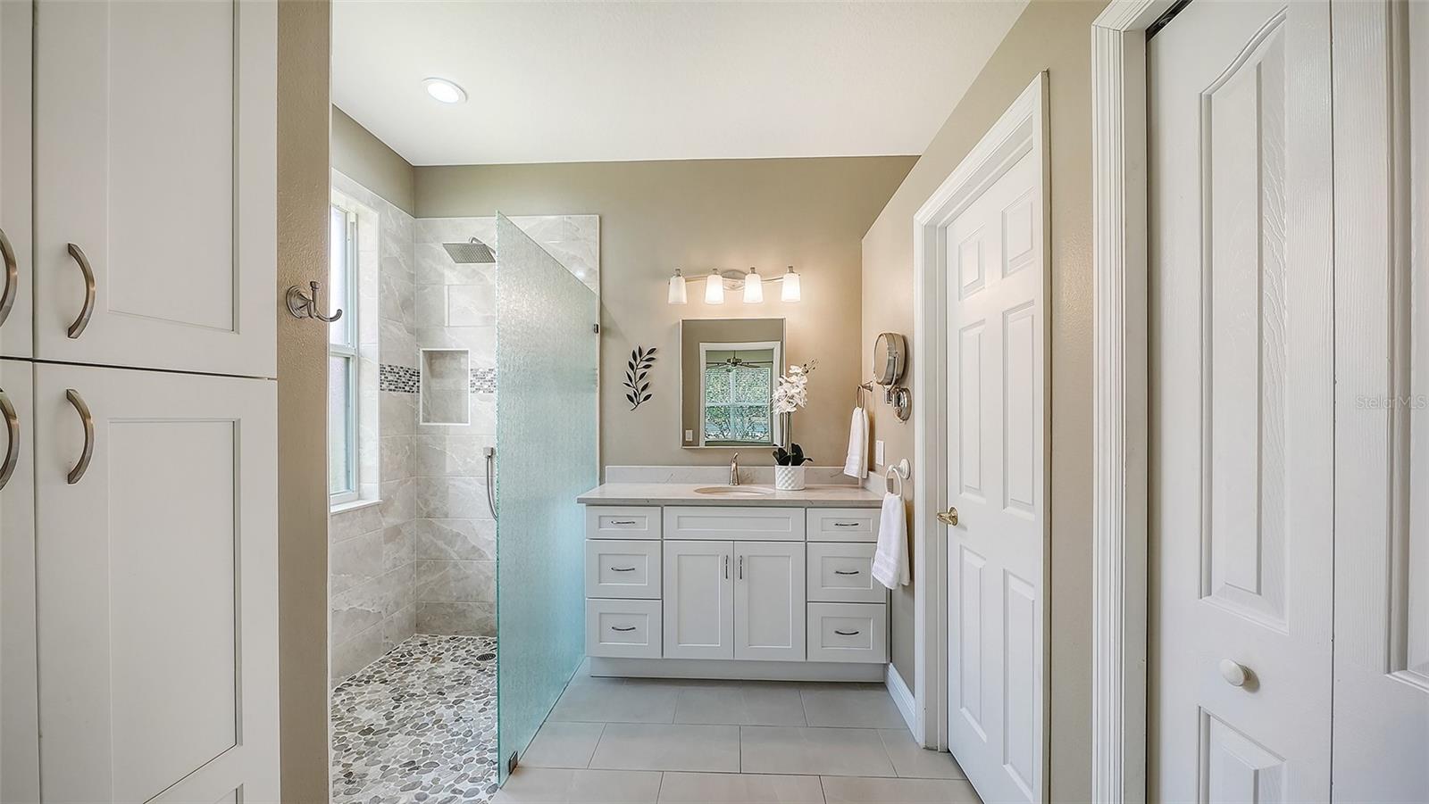 PELICAN POINTE GOLF & CC - Residential