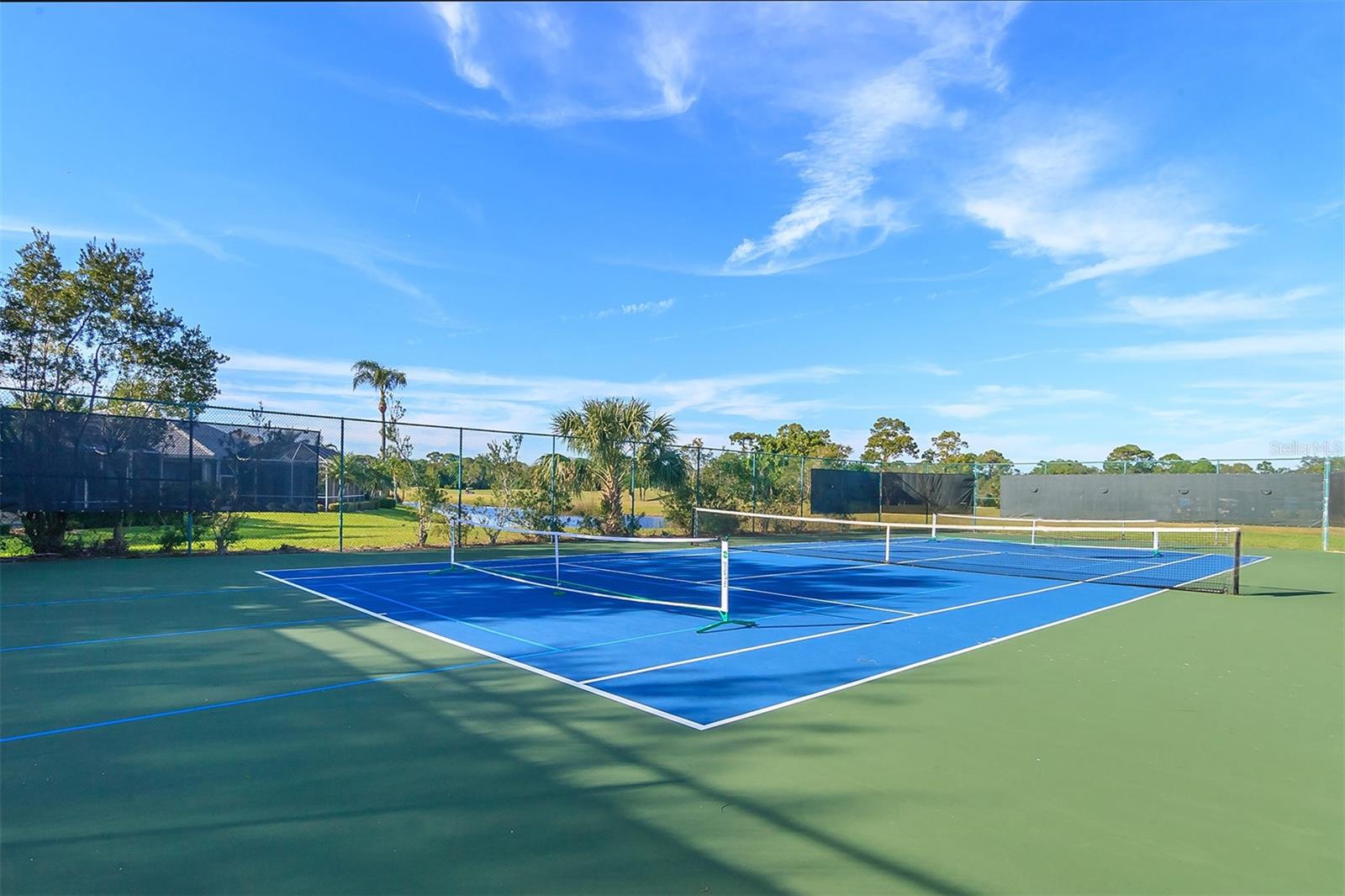PELICAN POINTE GOLF & CC - Residential