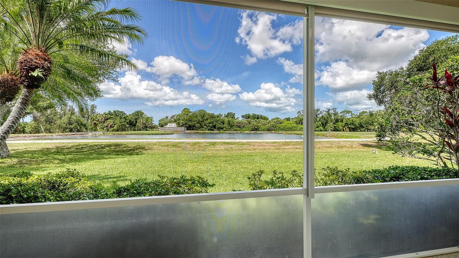 PELICAN POINTE GOLF & CC - Residential