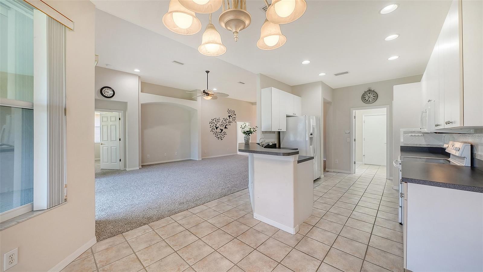 PELICAN POINTE GOLF & CC - Residential