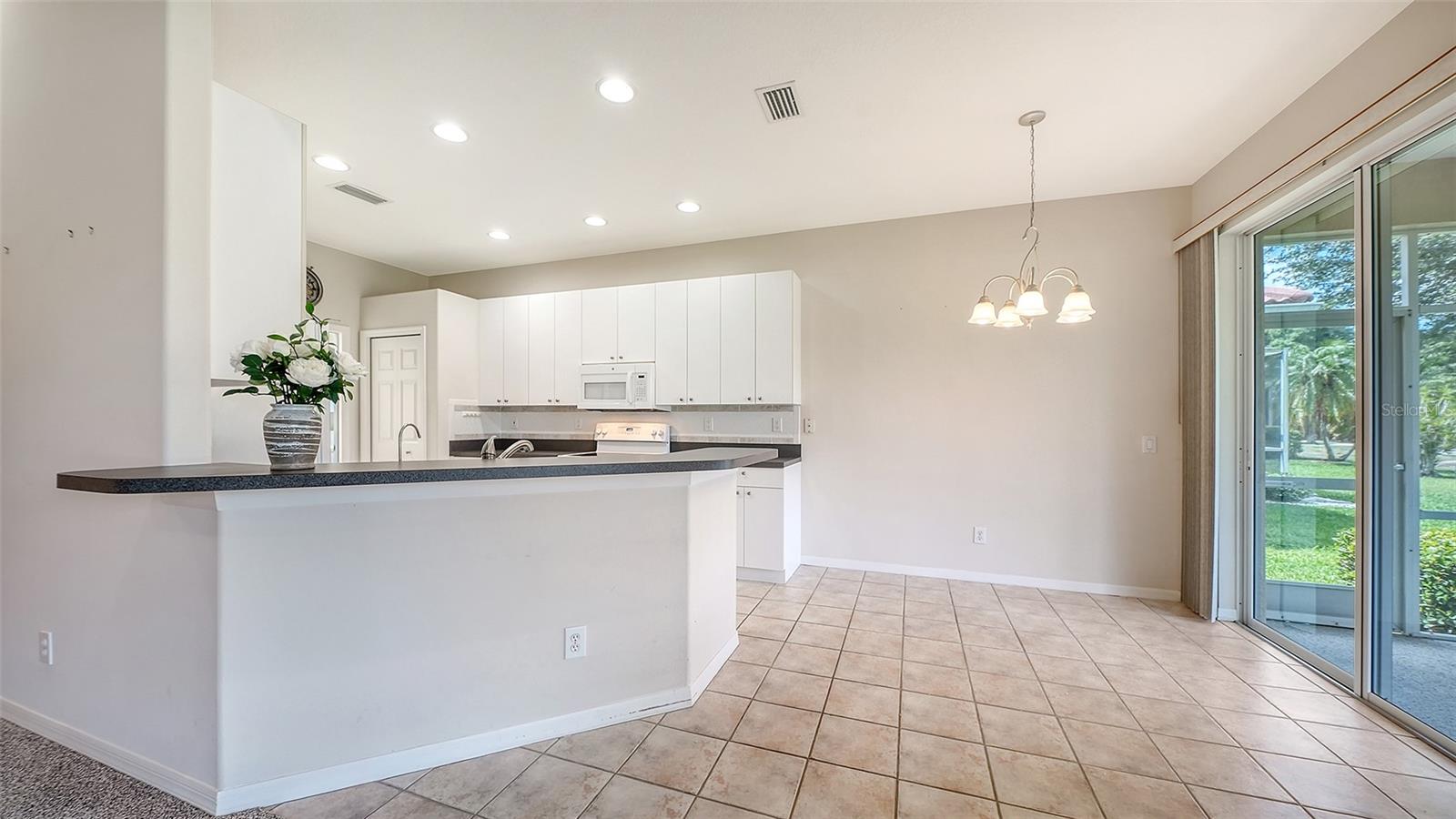 PELICAN POINTE GOLF & CC - Residential