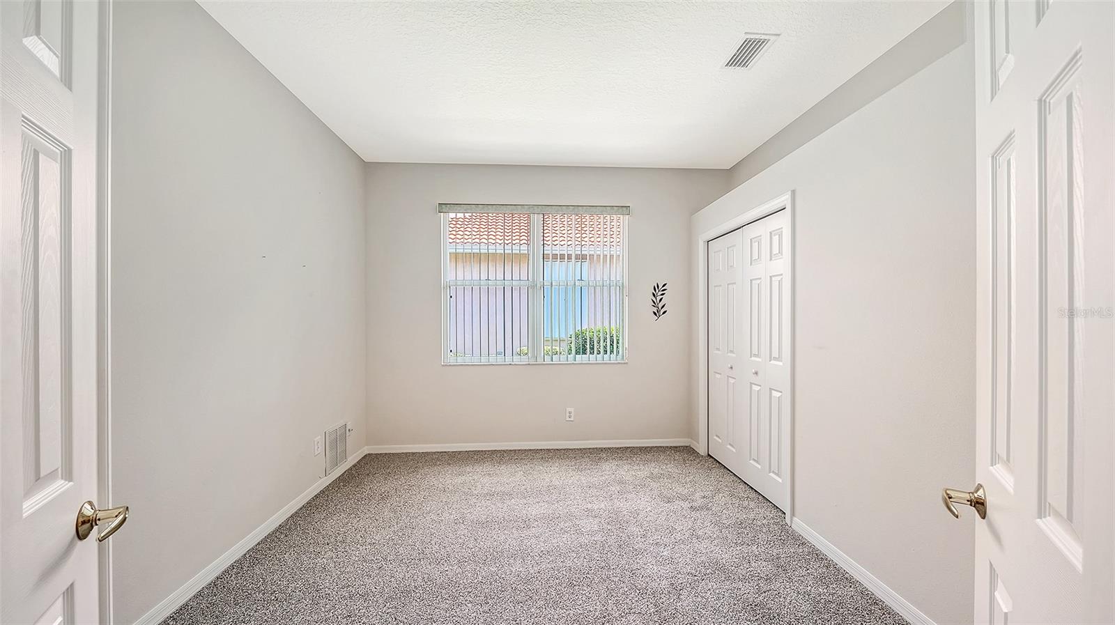 PELICAN POINTE GOLF & CC - Residential