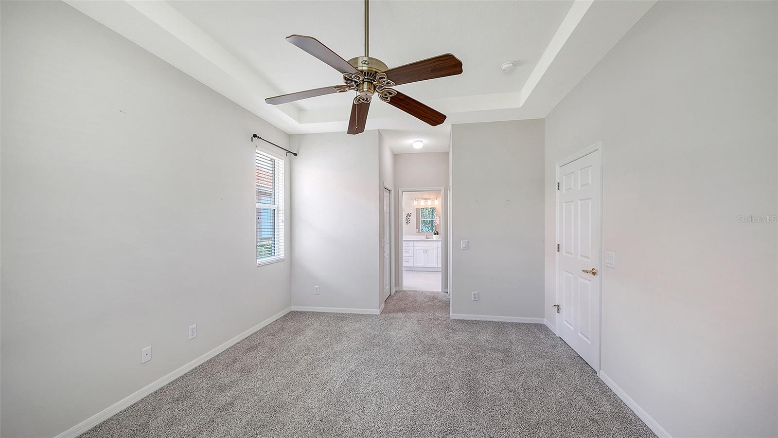PELICAN POINTE GOLF & CC - Residential