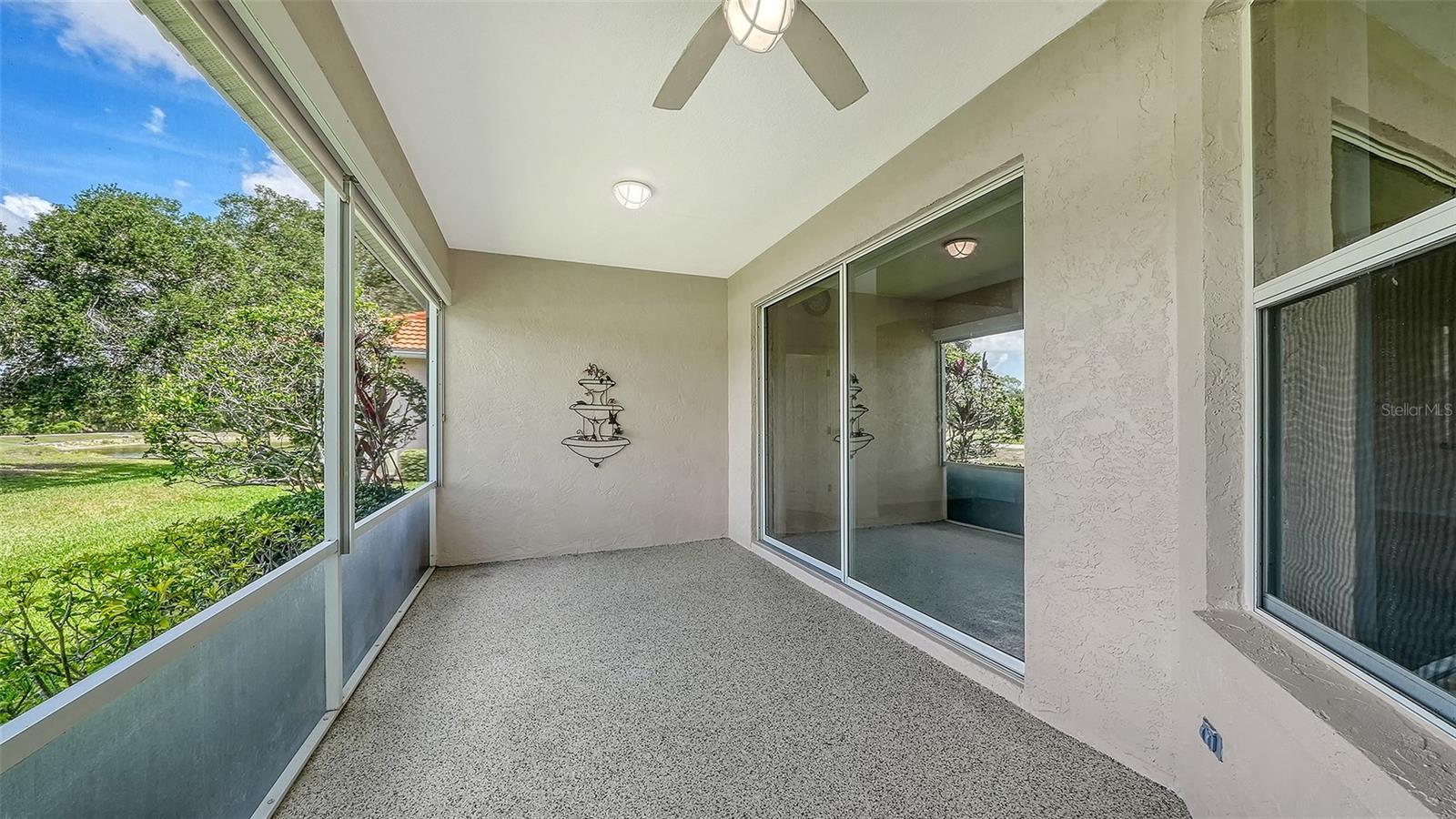 PELICAN POINTE GOLF & CC - Residential