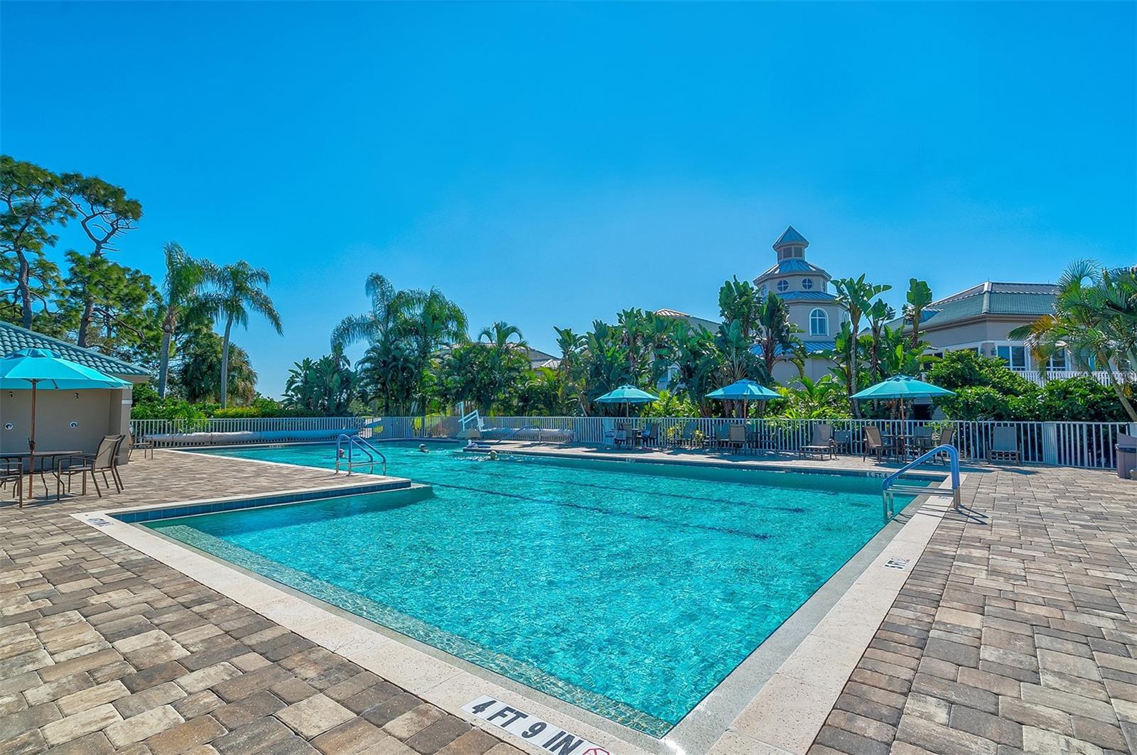 PELICAN POINTE GOLF & CC - Residential
