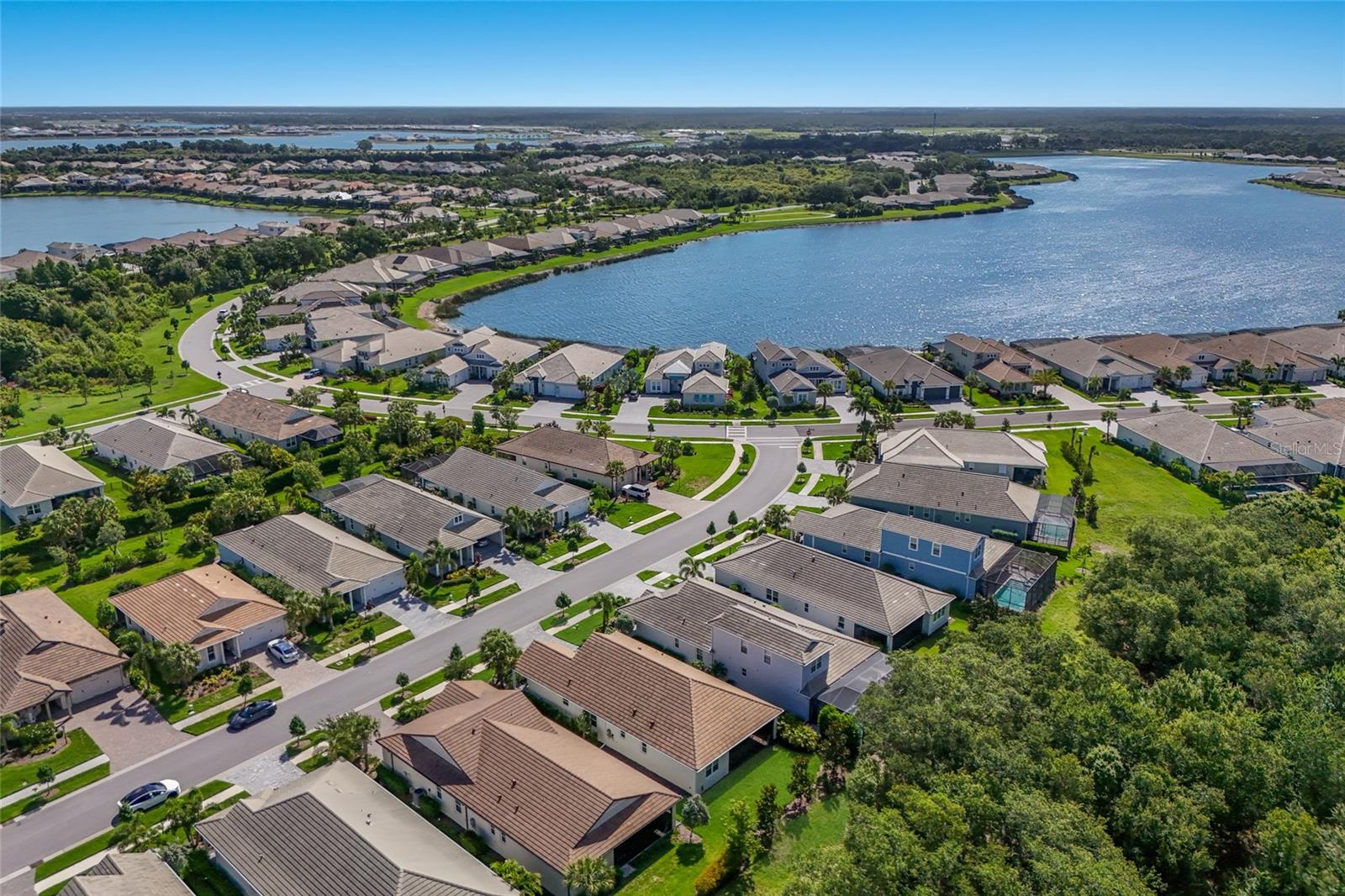 LAKEHOUSE COVE/WATERSIDE PH 2 - Residential
