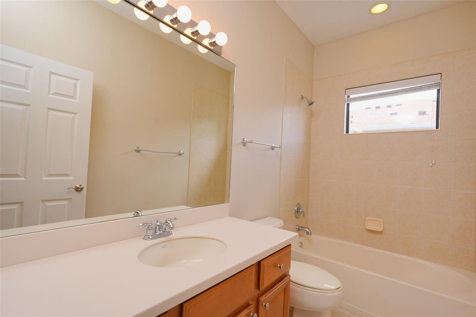 PALMA SOLA TRACE - Residential