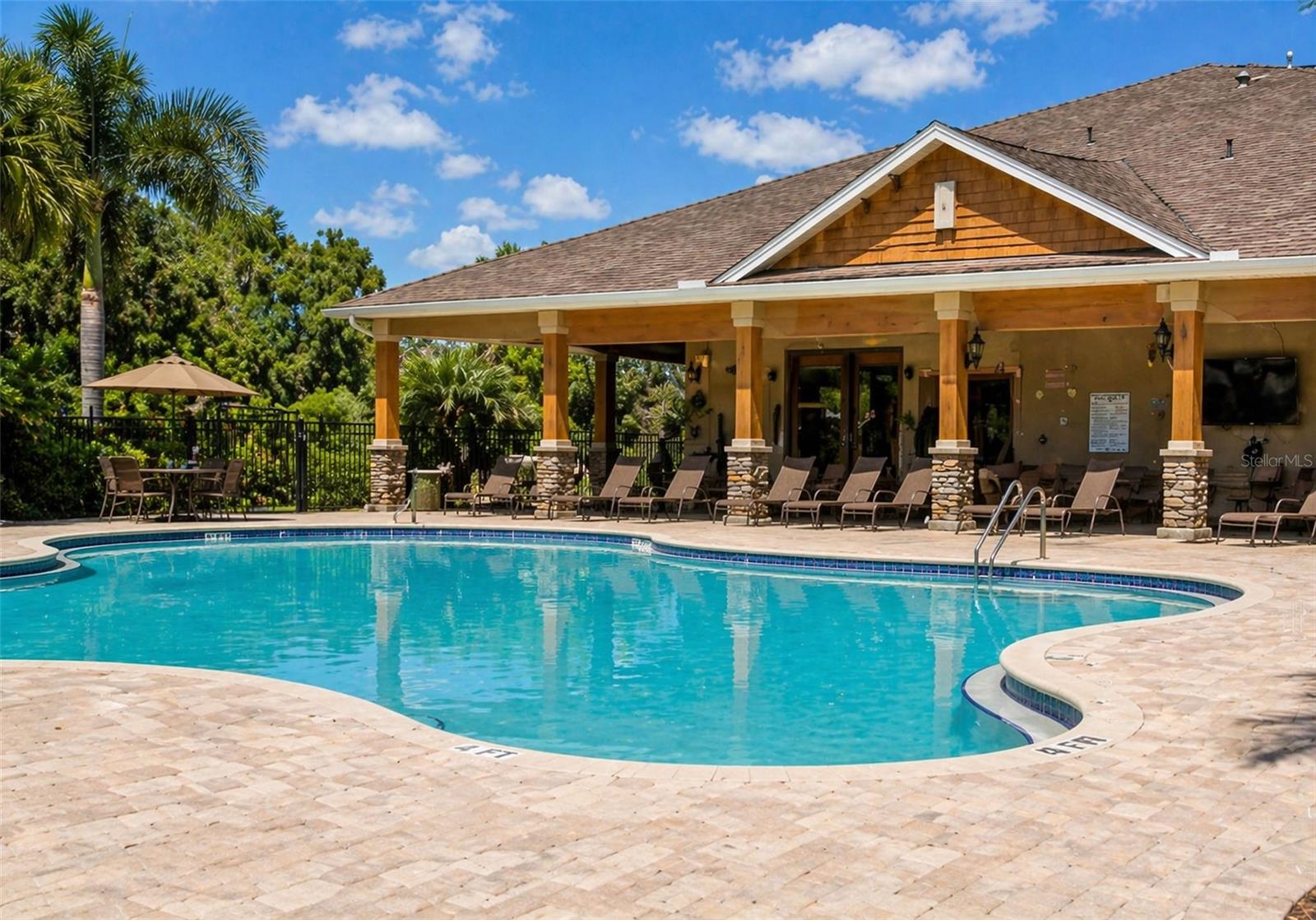 PALMA SOLA TRACE - Residential