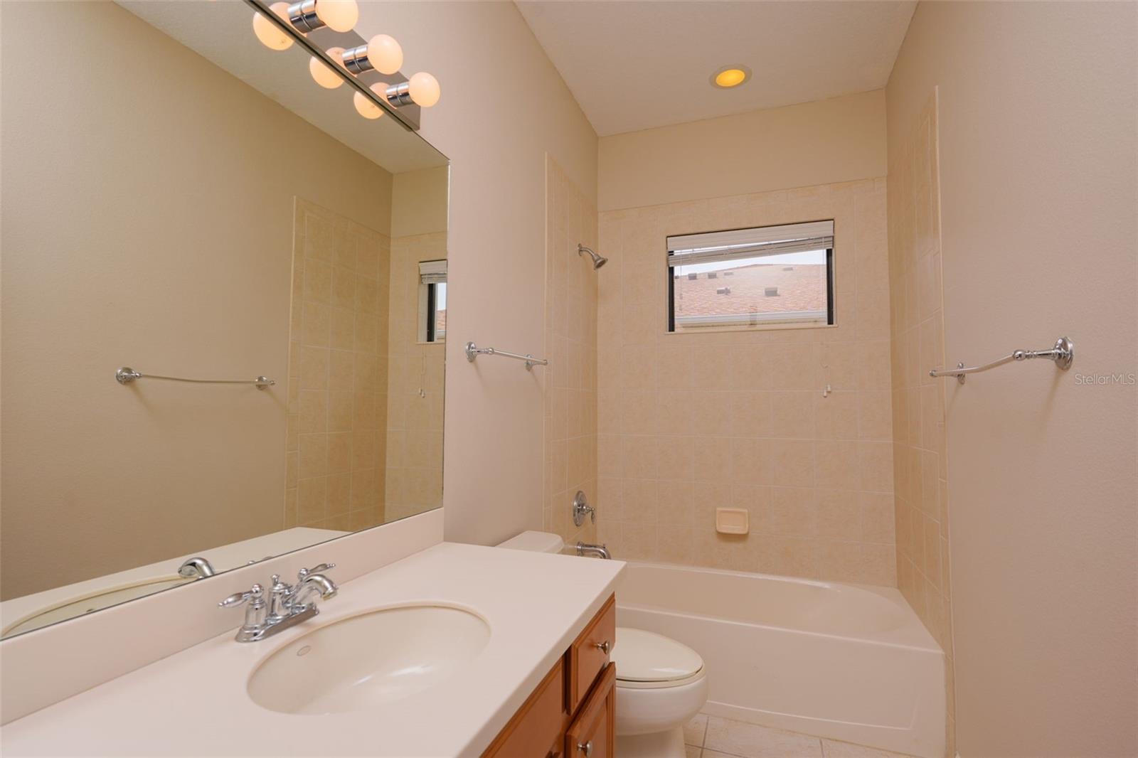 PALMA SOLA TRACE - Residential