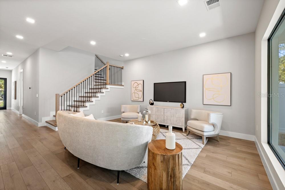 1217 CLOVERLAWN AVENUE