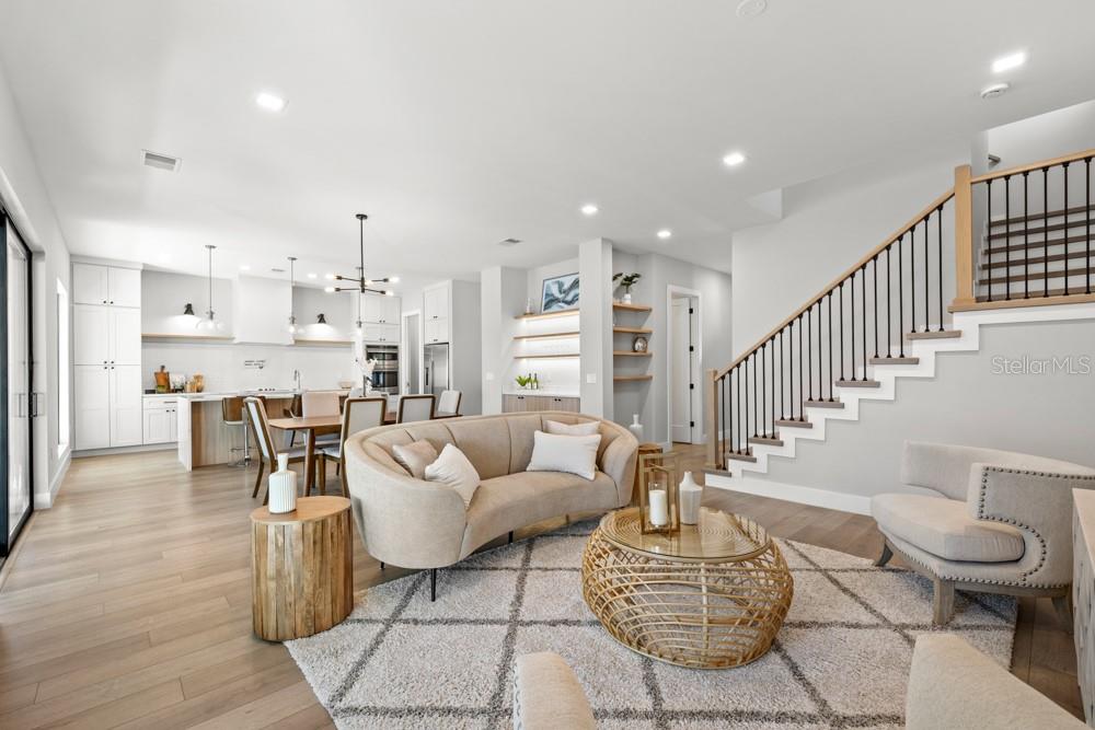 1217 CLOVERLAWN AVENUE