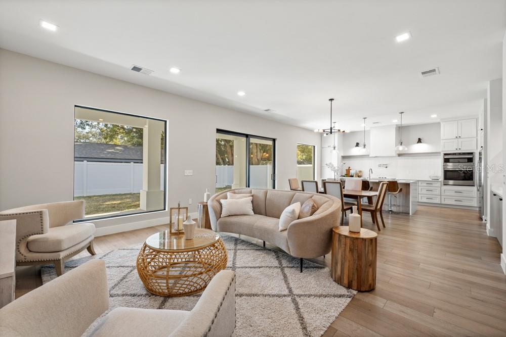 1217 CLOVERLAWN AVENUE