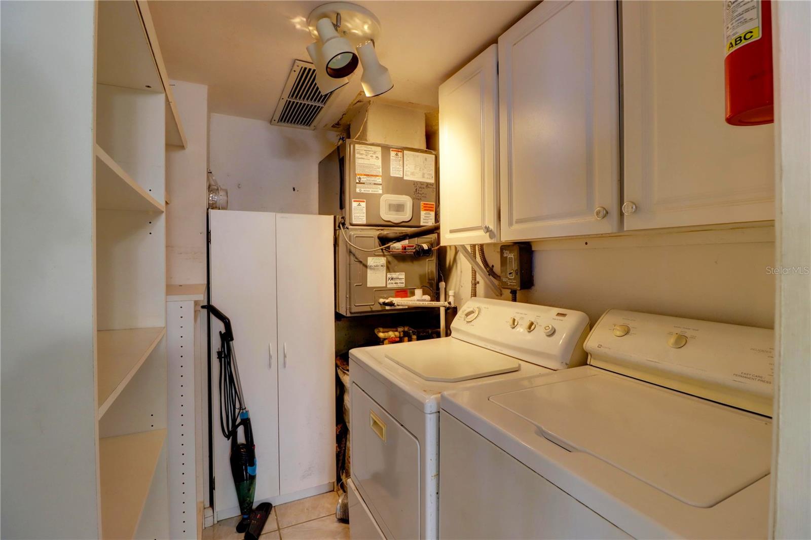 RIVER TOWERS CONDO - Residential