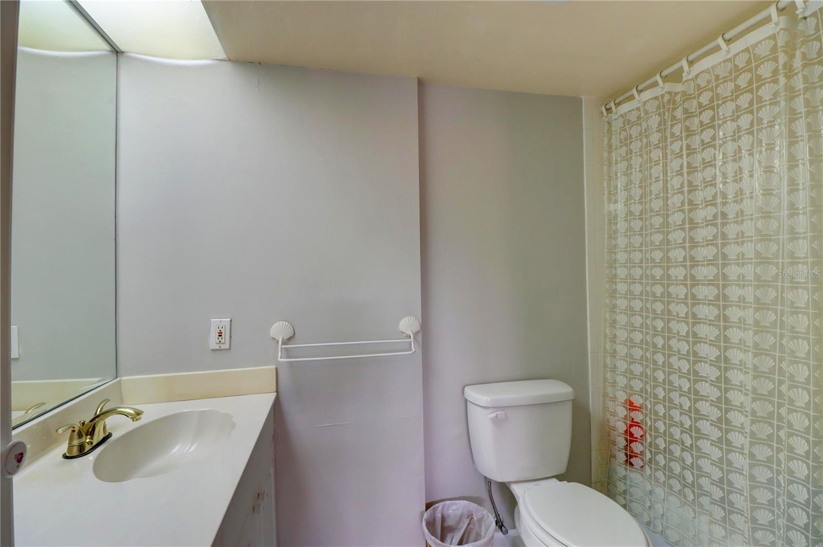 RIVER TOWERS CONDO - Residential