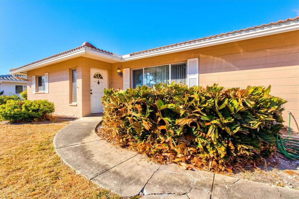 Photo of 2501 Cass Street, Sarasota, FL 34231 (MLS # A4682285)