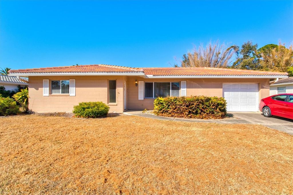 Photo of 2501 Cass Street, Sarasota, FL 34231 (MLS # A4682285)