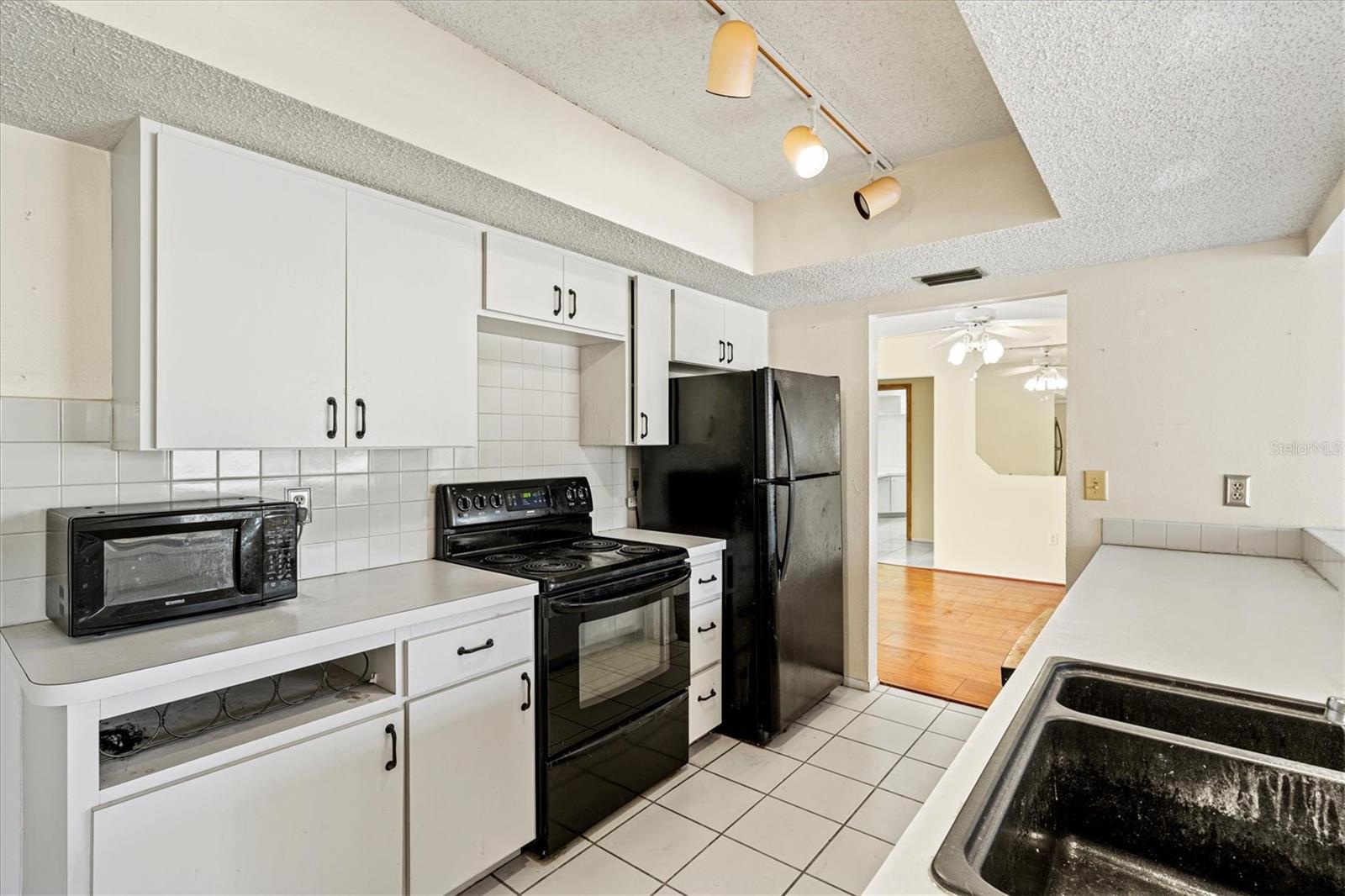 GULF GATE WOODS - Residential