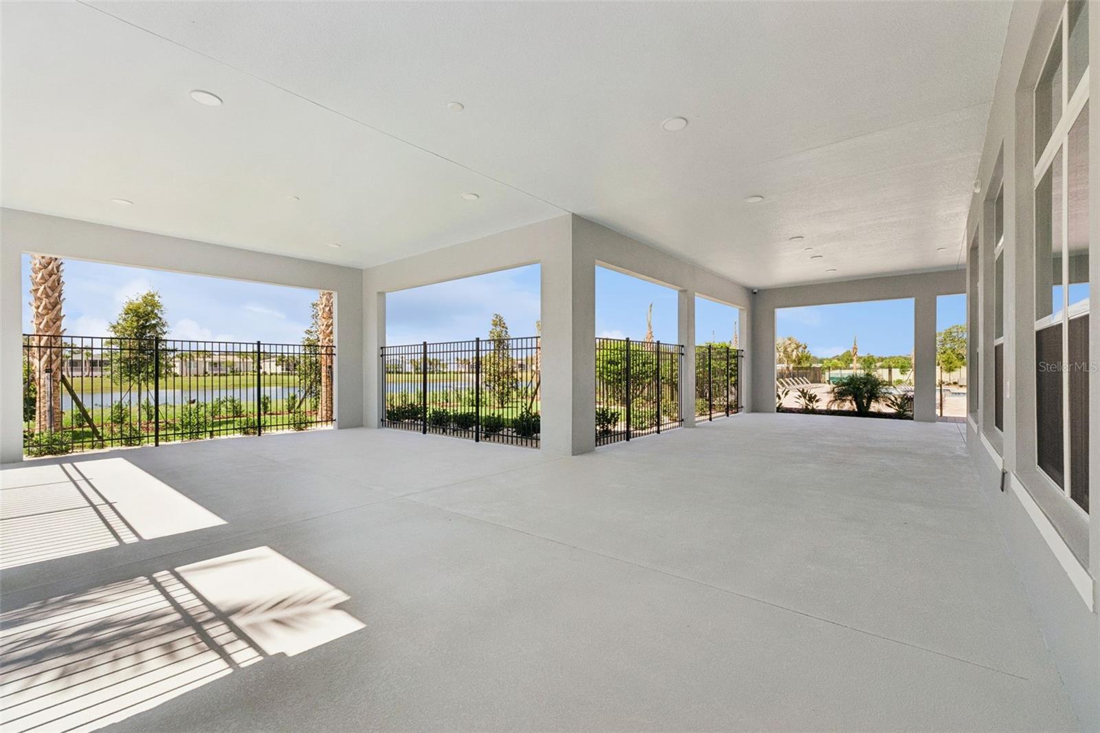 FOUNTAIN VIEW - Residential