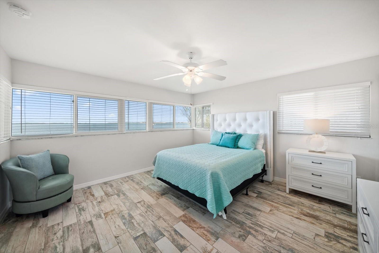 HARBOR VIEW VILLAS - Residential