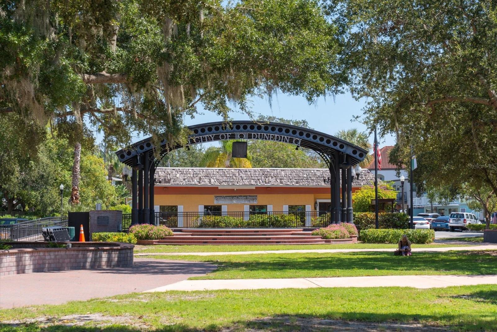 HARBOR VIEW VILLAS - Residential