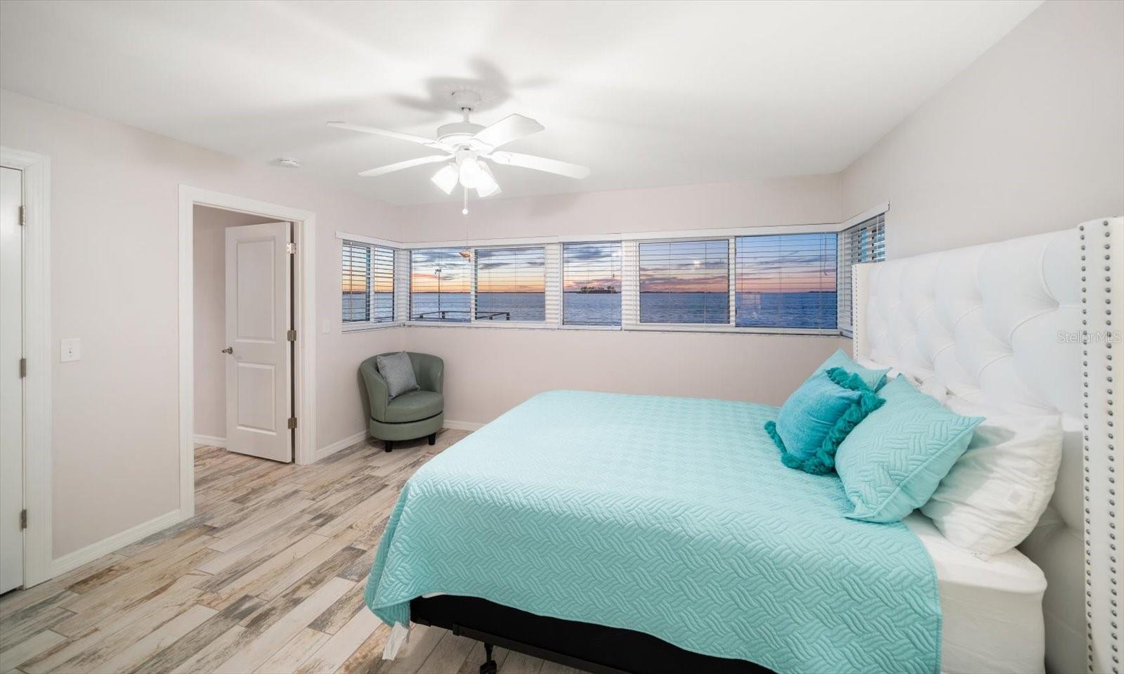 HARBOR VIEW VILLAS - Residential