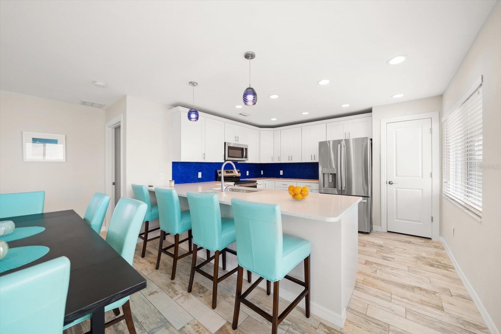 HARBOR VIEW VILLAS - Residential