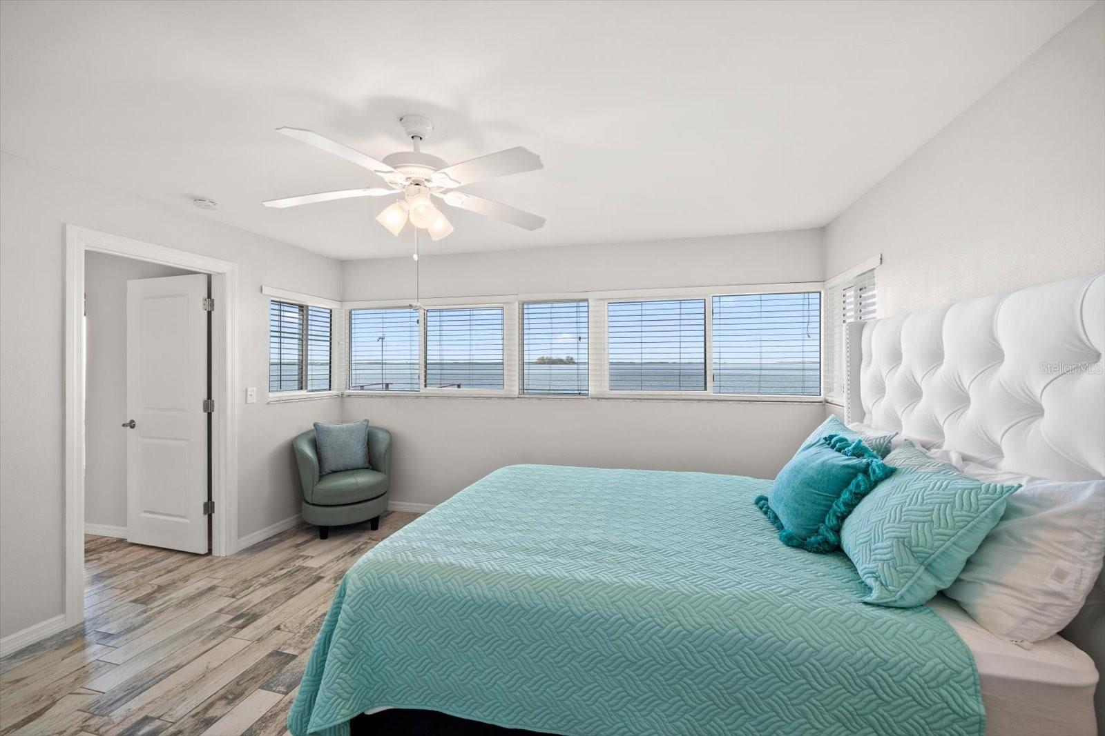 HARBOR VIEW VILLAS - Residential