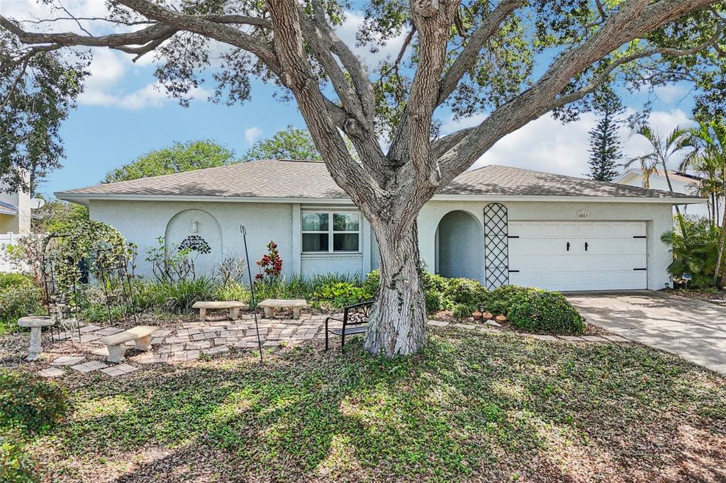 Photo of 8083 Bayhaven Drive, Seminole, FL 33776 (MLS # TB8497565)