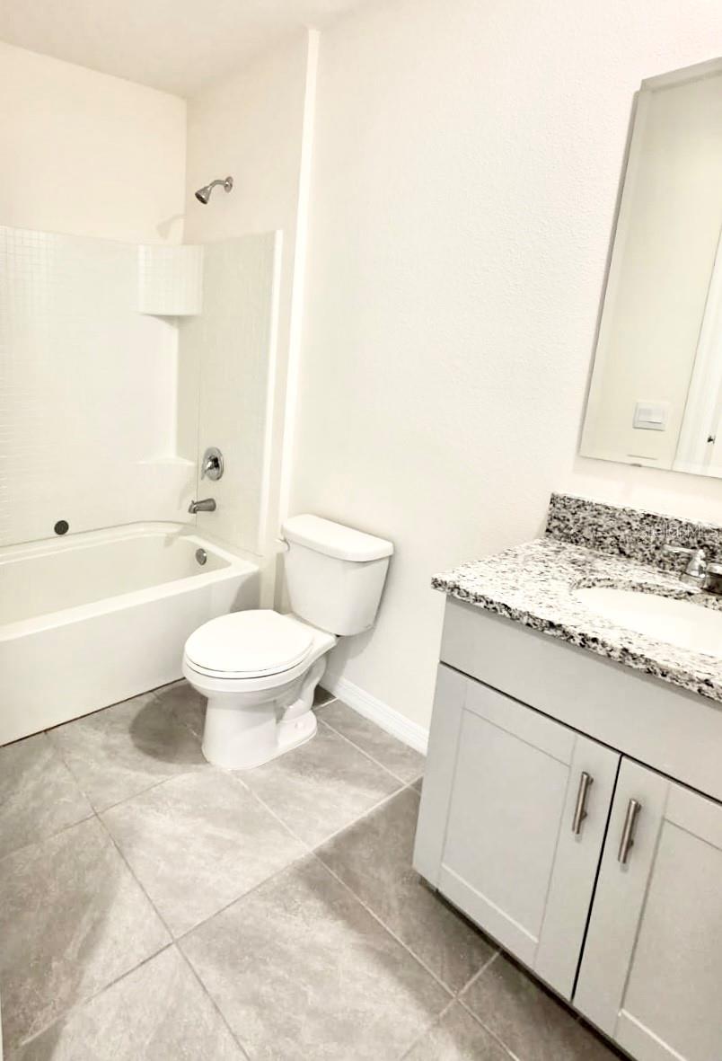 BELLA OAKS - Residential