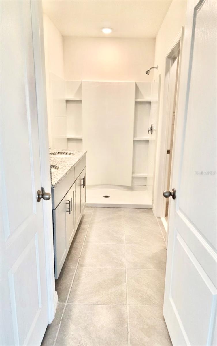 13 BELLA OAKS DR DRIVE