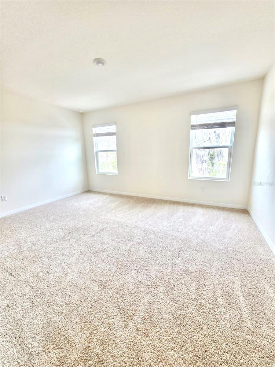 13 BELLA OAKS DR DRIVE