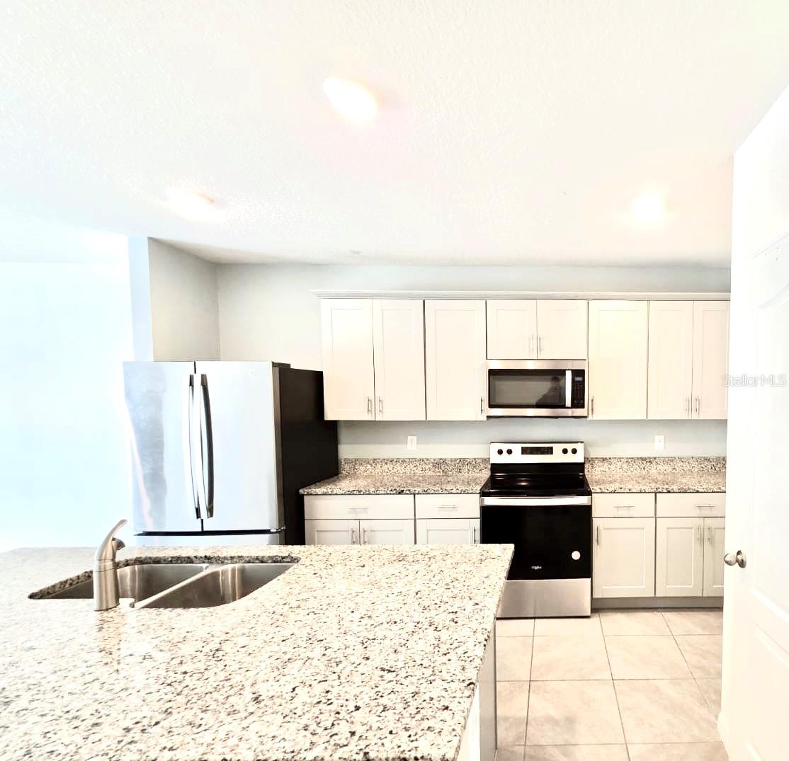 13 BELLA OAKS DR DRIVE