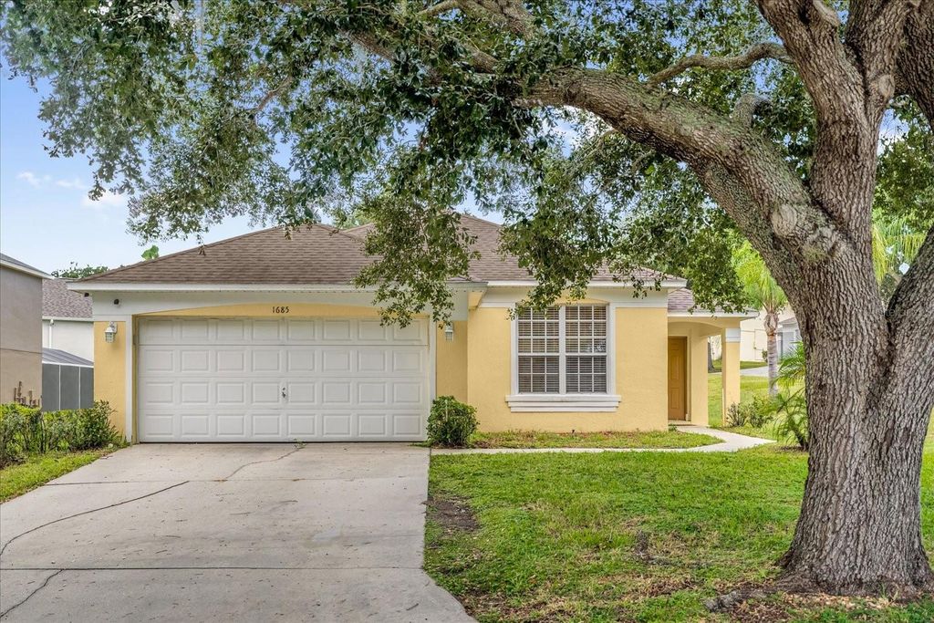 Photo of 1685 Waterview Loop, Haines City, FL 33844 (MLS # O6349680)