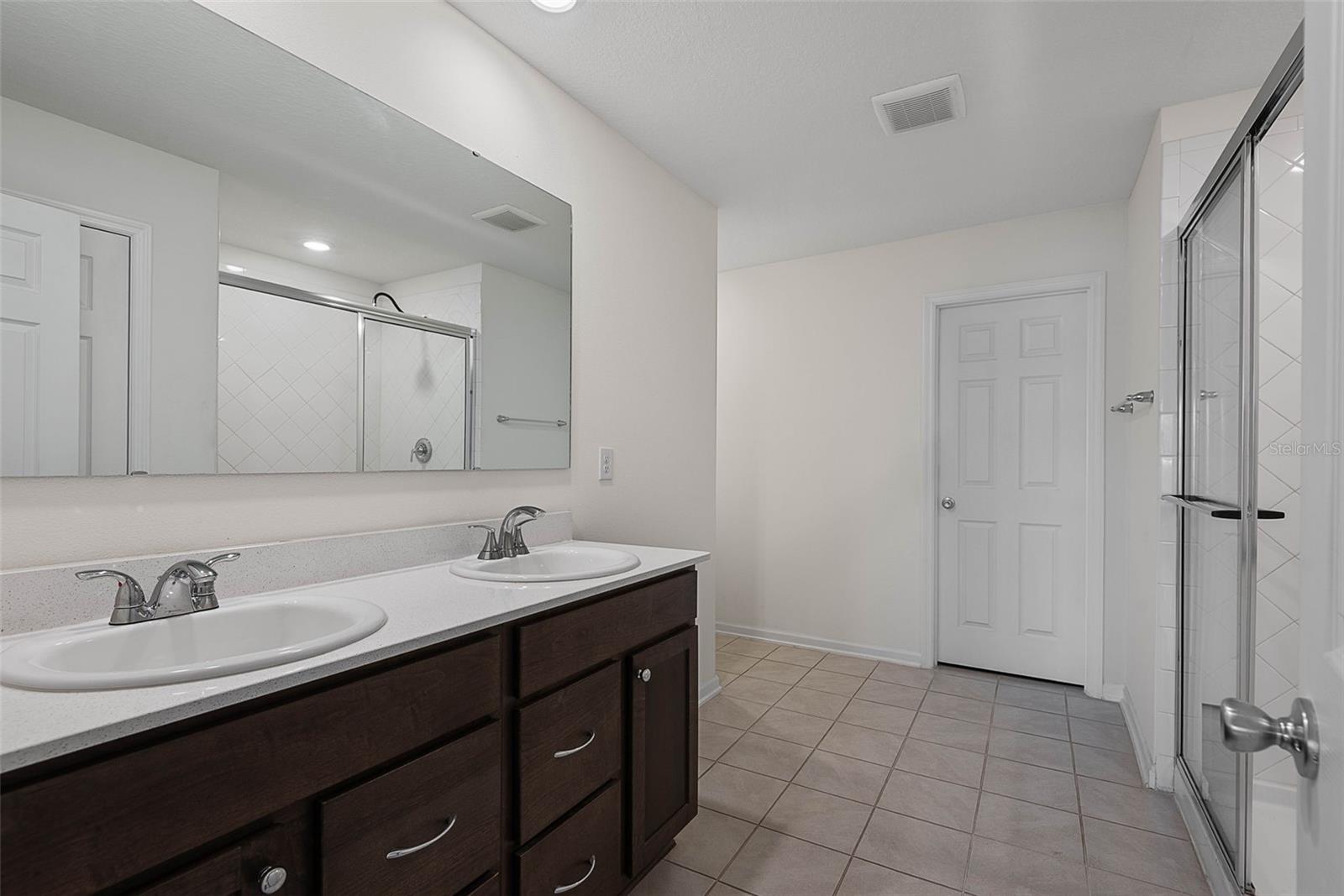 WHITEVIEW VILLAGE PH 1 - Residential